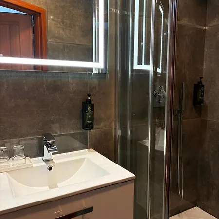 Hotel Edel Wellness Sleep & *