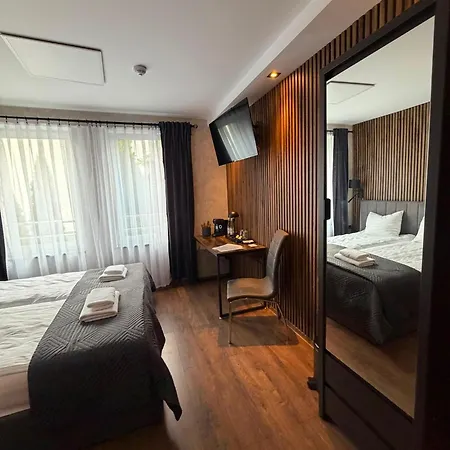 Hotel Edel Wellness Sleep & *